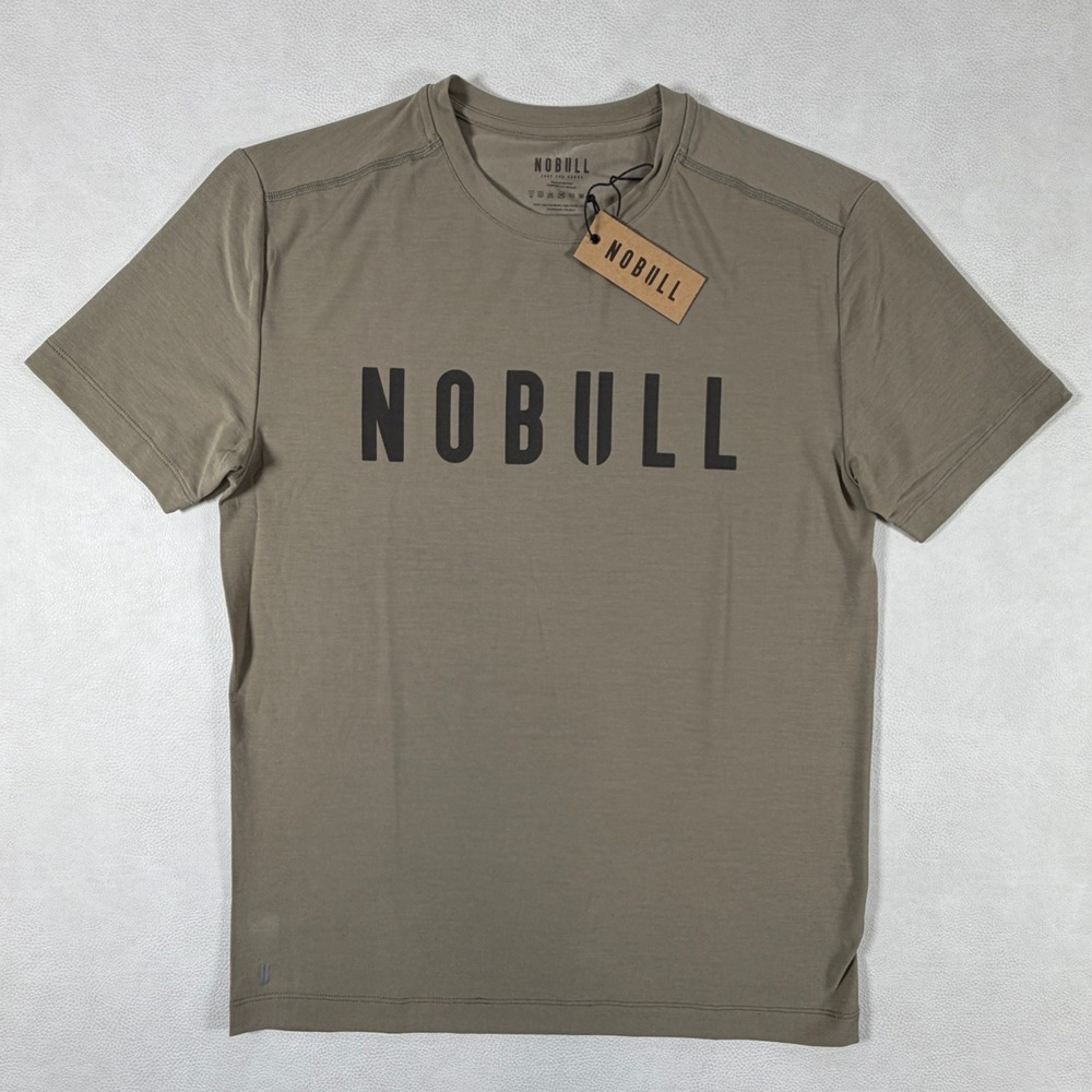 NOBULL Mens Logo Short Sleeve Training T-Shirt Olive Brown Size Medium NEW